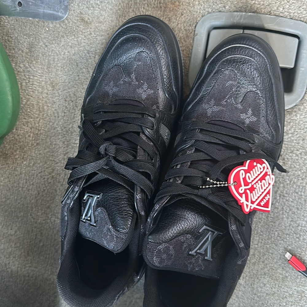 Lv shoes trainer real 10.5